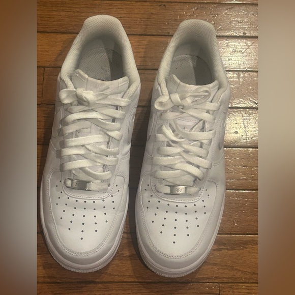 Nike Air Force 1 Low '07 Triple White CW2288-111 Men's Size 9 - Picture 2 of 13